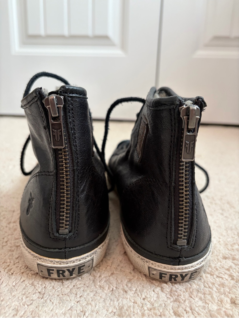 Frye Greene Black Leather Shearling Lined High Back Zip Bootie Sneaker Size 6.5M - Picture 8 of 10